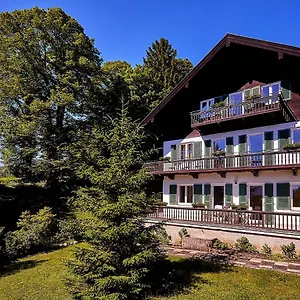 https://villa-sawallisch.com-bavaria.com